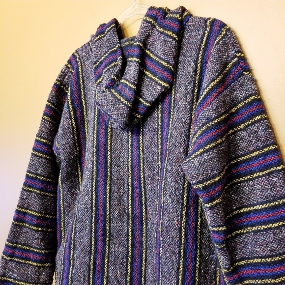 Frank's Textiles | Women's Gray Striped Burlap Pullover Hoodie (Size Large) - Picture 7 of 8